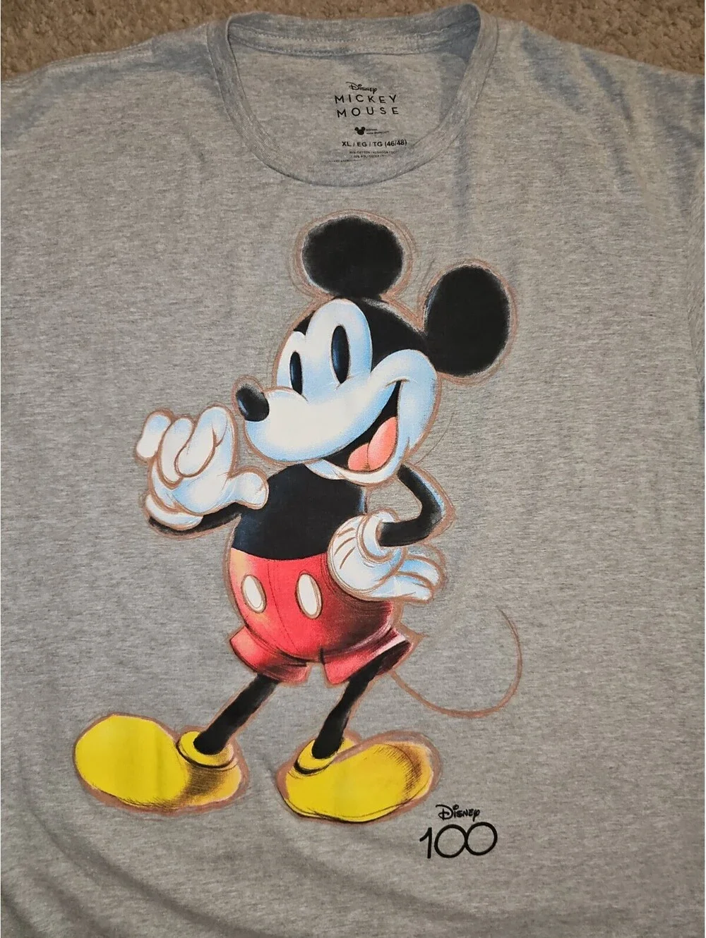 Disney 100 Retro Mickey Mouse graphic t-shirt Size XL (217)